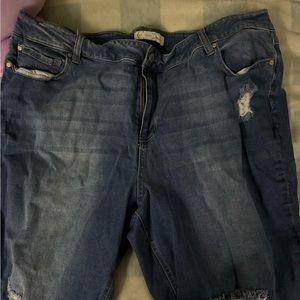 Cato 22W ripped jeans